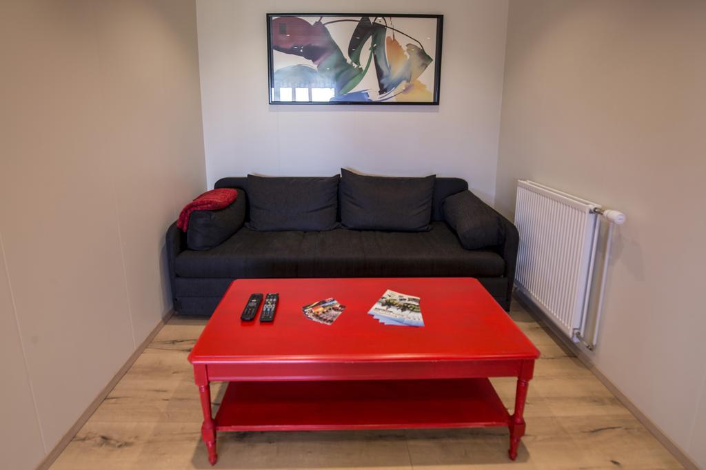 Hestasport Apartment วาร์มาห์ลิด ภายนอก รูปภาพ